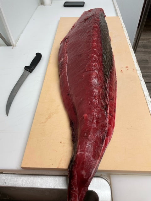 whole-tuna-yellow-fin-fish-clean-process