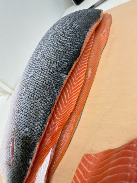 king-wild-salmon-whole_one_side-slab-fillet-