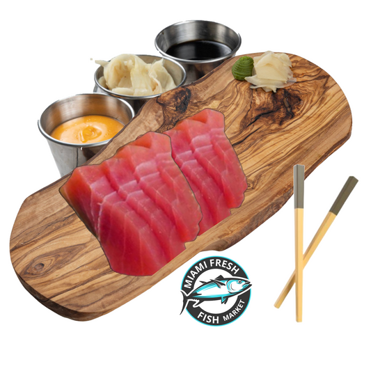 Sashimi-tuna-6pcs-on-plate-of-wood-with-chopstick-and-suace