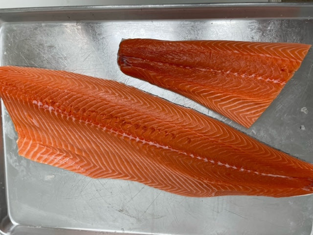 salmon-slab-fillet-on-plate-miami-fresh-fish-market-kosher-